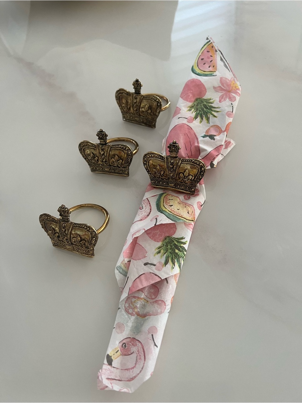 Set of 4 Royal Crown Napkin Rings - Picture 2 of 3